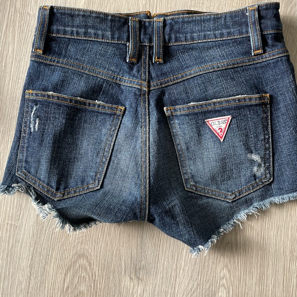 Guess Jean Shorts - Picture 3 of 3